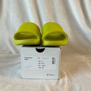 lululemon athletica Women's Restfeel Slide - Bright Green